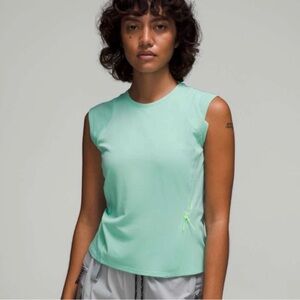 Lululemon Women’s Cap Sleeve Hiking Tank Top in wild mint Sz 4